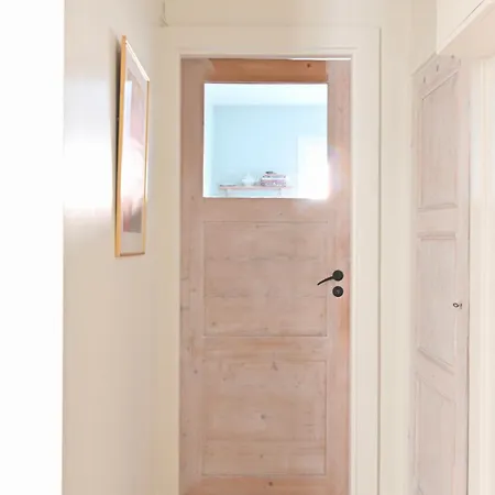 Apartament Your Entire 1 Bedroom Gem