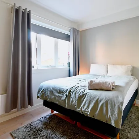 Apartament Your Entire 1 Bedroom Gem *