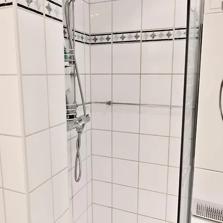 Apartament Your Entire 1 Bedroom Gem *