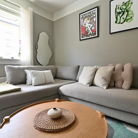 Apartament Your Entire 1 Bedroom Gem *